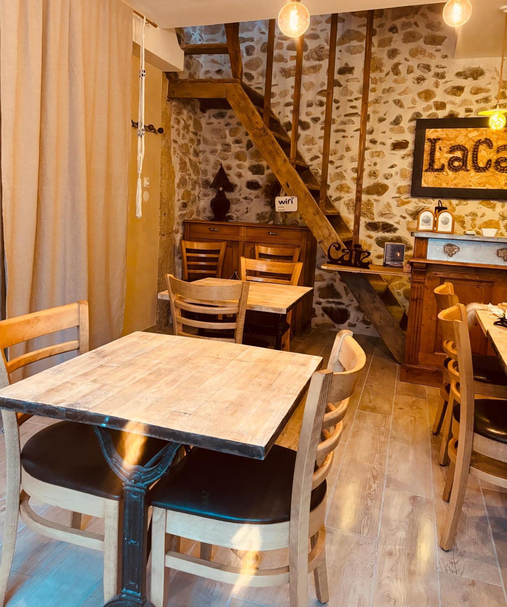 Bed and Breakfast Casa Cessenon Екстер'єр фото